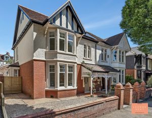 Colchester Avenue, Penylan, CF23 9BN