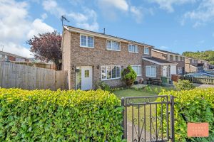 Lon Robin Goch, Caerphilly, CF83 2QN